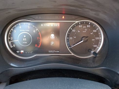 Used 2019 Nissan Kicks SV image 9