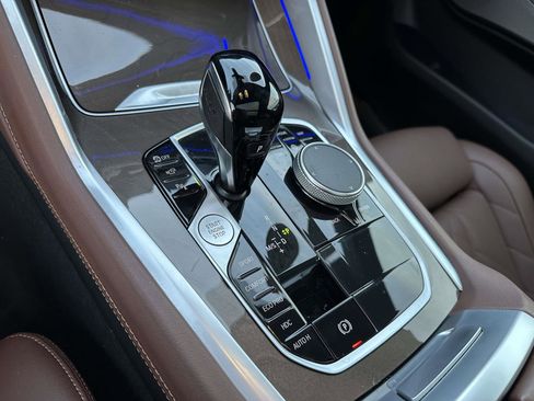 Used 2023 BMW X6 xDrive40i w/ M Sport Package image 31