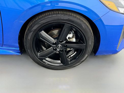 Used 2024 Nissan Sentra SR w/ SR Premium Package FWD image 32