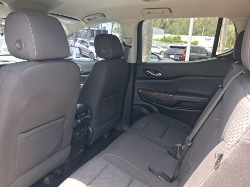 Used 2021 GMC Acadia SLE w/ Driver Convenience Package FWD image 6