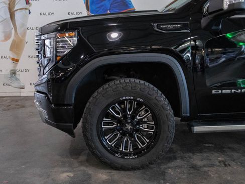 Used 2023 GMC Sierra 1500 Denali Ultimate AWD/4WD image 18