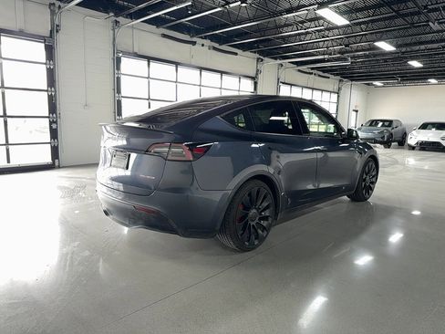 Used 2022 Tesla Model Y Performance image 5