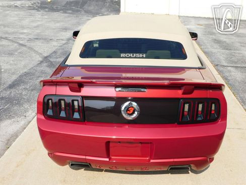 Used 2005 Ford Mustang GT image 9