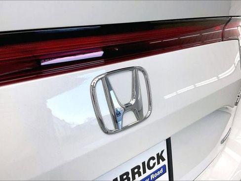 Certified 2025 Honda Civic Sport Touring image 32