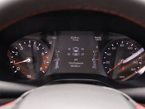 Used 2025 Jeep Compass Trailhawk AWD/4WD image 13