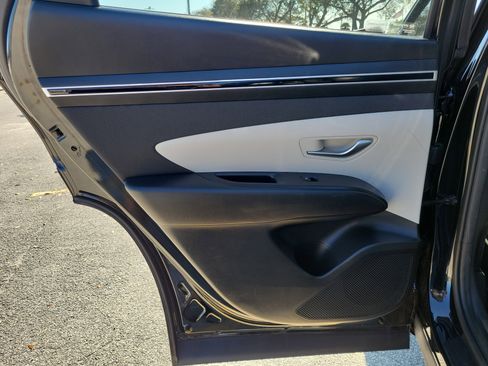 Used 2023 Hyundai Tucson SEL w/ Convenience Package image 10