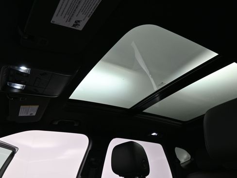 Certified 2024 Chevrolet Blazer RS w/ Enhanced Convenience Package image 19