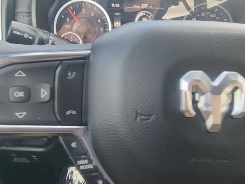Used 2025 RAM 1500 Laramie w/ Sport Appearance Package AWD/4WD image 14
