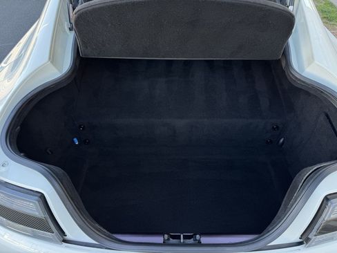 Used 2011 Aston Martin V8 Vantage S image 32