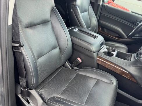 Used 2019 Chevrolet Tahoe LS RWD image 14