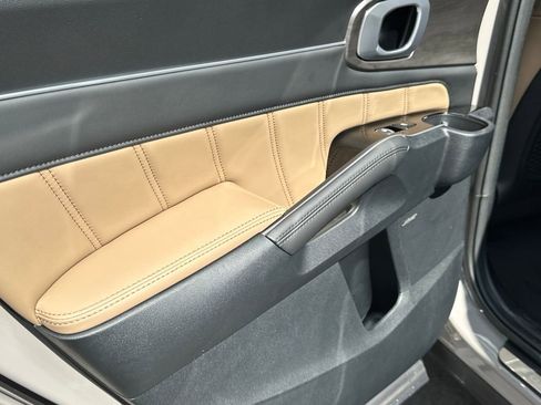 New 2025 Kia Sorento SX Prestige w/ Olive Brown Leather Package image 16