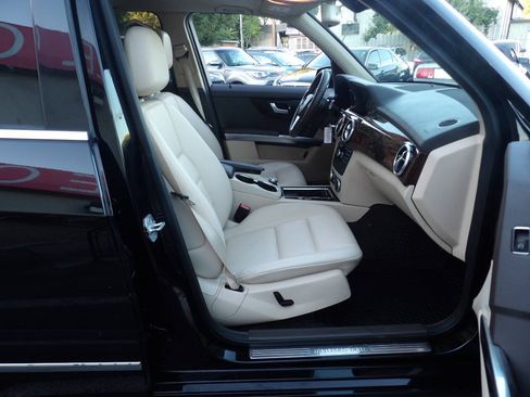Used 2013 Mercedes-Benz GLK 350 4MATIC image 6