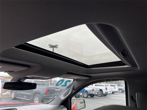 Certified 2020 Chevrolet Silverado 1500 RST image 16