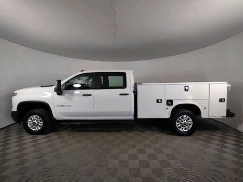 Used 2024 Chevrolet Silverado 2500 W/T w/ WT Fleet Convenience Package AWD/4WD image 2