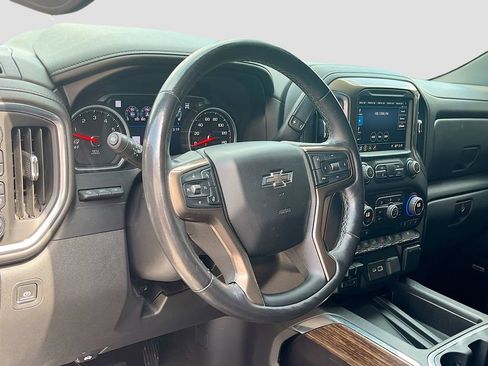 Used 2019 Chevrolet Silverado 1500 High Country w/ Technology Package AWD/4WD image 11