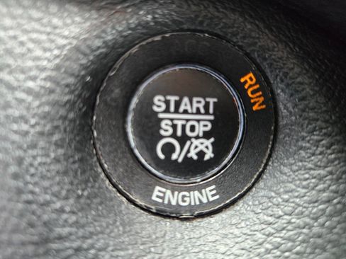 Used 2015 Jeep Cherokee Limited w/ Technology Group AWD/4WD image 20