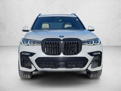 Used 2022 BMW X7 M50i AWD/4WD image 2