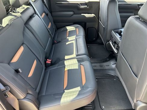 Used 2025 GMC Sierra 1500 AT4 w/ Technology Package AWD/4WD image 26