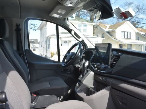 Used 2023 Ford Transit 350 XLT image 21