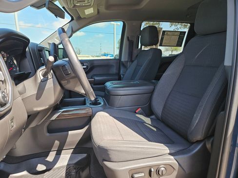 Certified 2020 Chevrolet Silverado 1500 RST w/ Texas Edition image 9