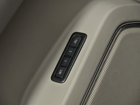 Used 2015 GMC Yukon Denali w/ Touring Package image 17