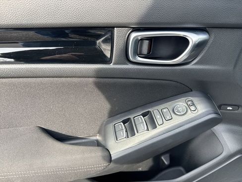 Used 2025 Honda Civic Sport image 21
