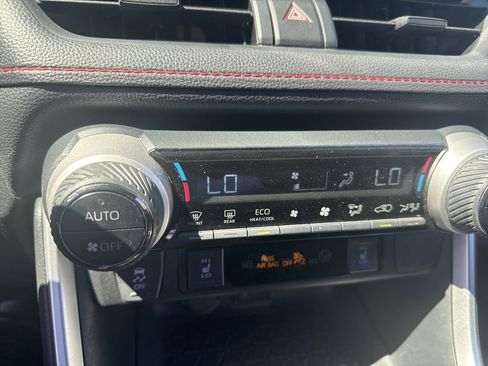 Used 2023 Toyota RAV4 SE w/ Weather & Moonroof Package image 26