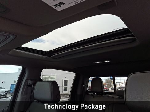 Used 2024 GMC Sierra 2500 Denali w/ Denali Reserve Package image 16