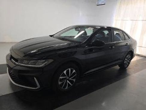 Used 2025 Volkswagen Jetta S image 22