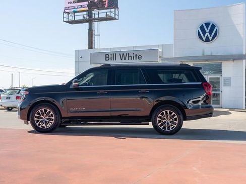 Used 2025 Ford Expedition Max Platinum AWD/4WD image 3