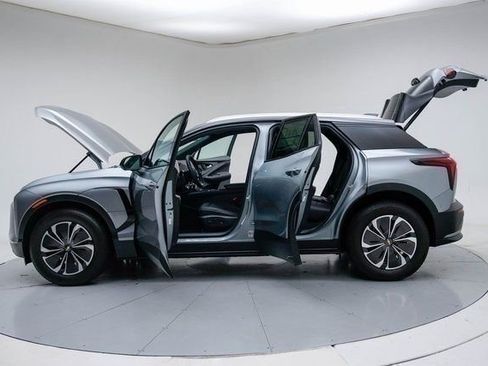 New 2026 Chevrolet Blazer EV LT image 19