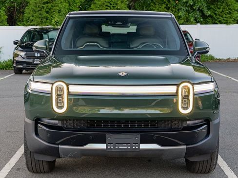 Used 2025 Rivian R1S Adventure AWD/4WD image 2
