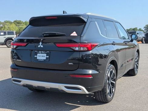 Used 2022 Mitsubishi Outlander SEL FWD image 3