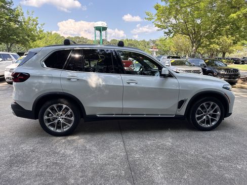 Used 2025 BMW X5 xDrive40i w/ Premium Package AWD/4WD image 8