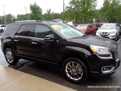 Used 2017 GMC Acadia Limited SLT AWD/4WD image 2