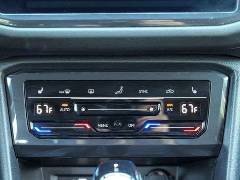 Used 2022 Volkswagen Tiguan SE AWD/4WD image 50