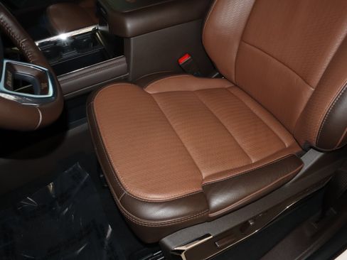 Certified 2026 Ford F350 King Ranch w/ Tremor Off-Road Package AWD/4WD image 35