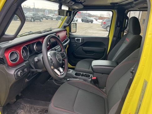 Used 2023 Jeep Wrangler Unlimited Rubicon w/ LED Lighting Group image 8