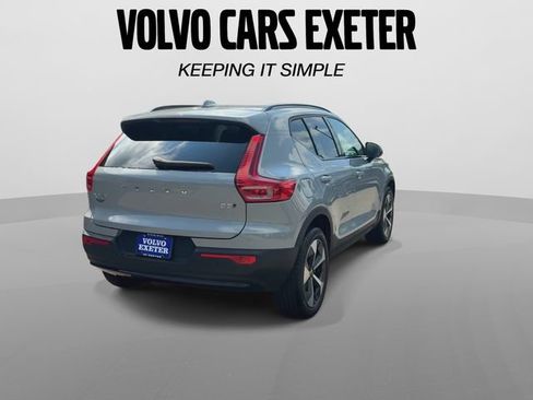 Certified 2026 Volvo XC40 B5 Plus AWD/4WD image 11