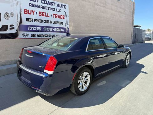 Used 2016 Chrysler 300 Limited image 4