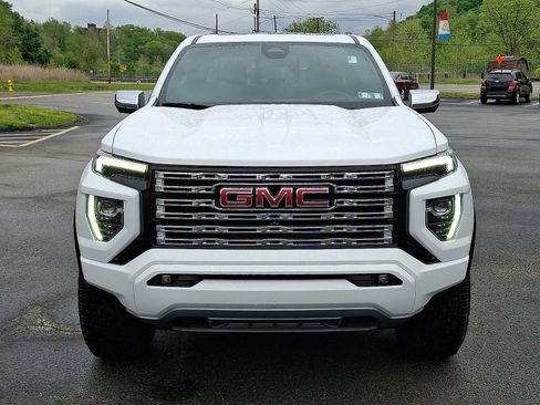 Used 2023 GMC Canyon Denali AWD/4WD image 2