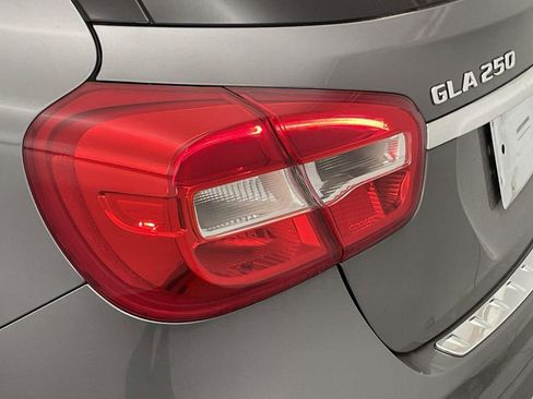 Used 2019 Mercedes-Benz GLA 250 4MATIC image 16