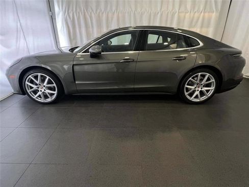 New 2026 Porsche Panamera 4 image 2