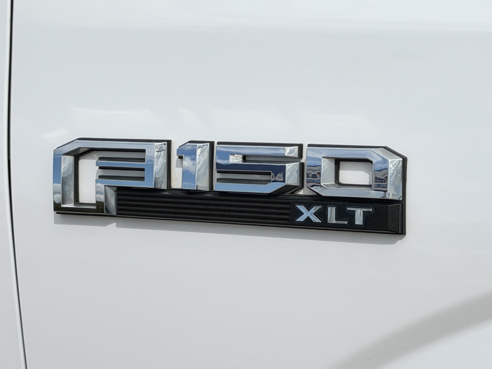 Used 2020 Ford F150 XLT w/ Equipment Group 302A Luxury AWD/4WD image 11