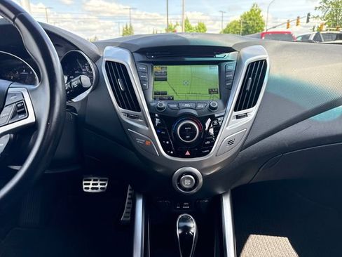 Used 2015 Hyundai Veloster w/ Option Group 03 FWD image 22