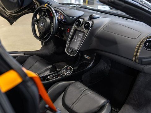 Used 2020 McLaren 600LT Spider RWD image 47