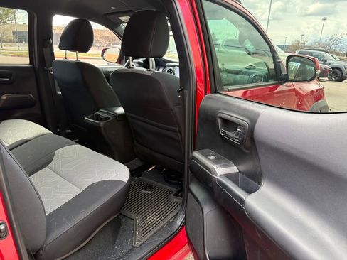 Used 2023 Toyota Tacoma TRD Off-Road w/ Technology Package AWD/4WD image 27