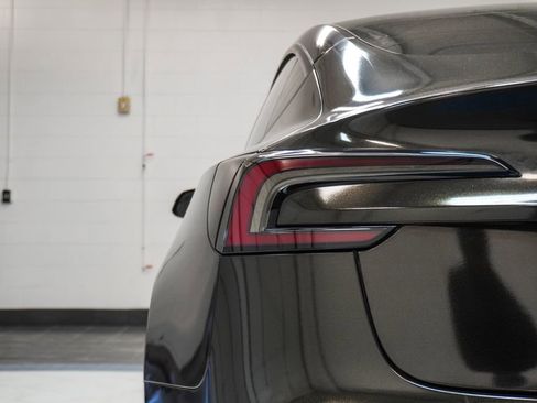Used 2025 Tesla Model 3 Long Range AWD/4WD image 35
