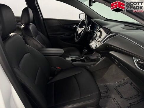 Used 2016 Chevrolet Malibu LT w/ Leather Package FWD image 15