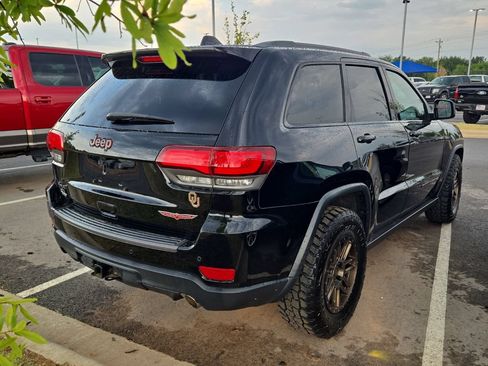 Used 2017 Jeep Grand Cherokee Trailhawk AWD/4WD image 3